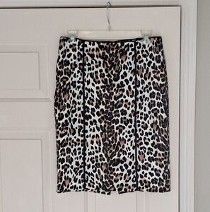 White House Black Market Animal Print Lined Straight Cheetah skirt.  Size 2.